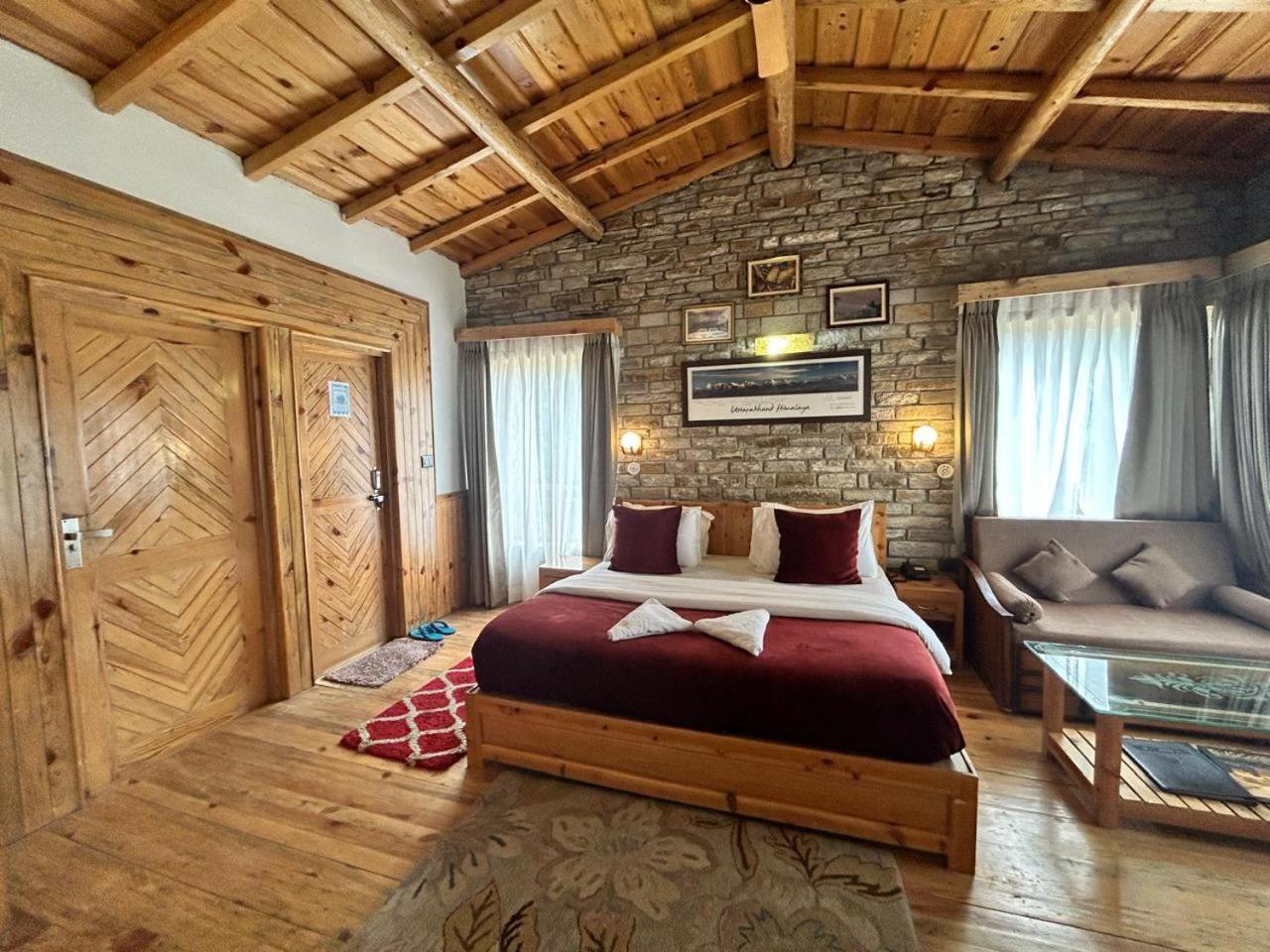 Kasar Himalaya Holiday Resort, Binsar Rd Almora Exterior photo